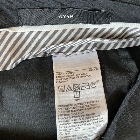 Banana Republic black dress pants, 4P - Picture 2 of 6
